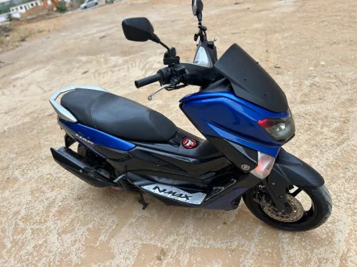 YAMAHA NMAX 