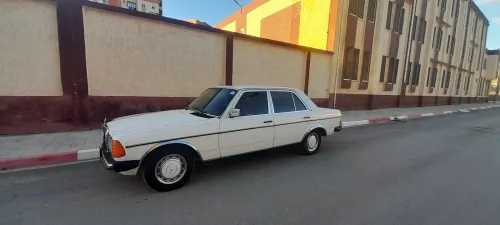 Mercedes Classe E 1982 Classe E