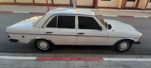 Mercedes Classe E 1982 Classe E