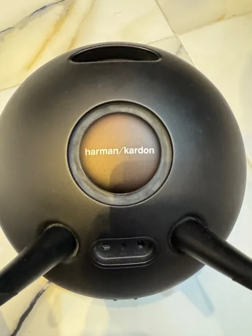 Harlan kardon onyx studio 4