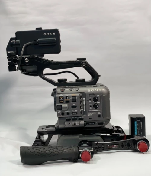 Sony ILME-FX6 | Full-frame Cinema 