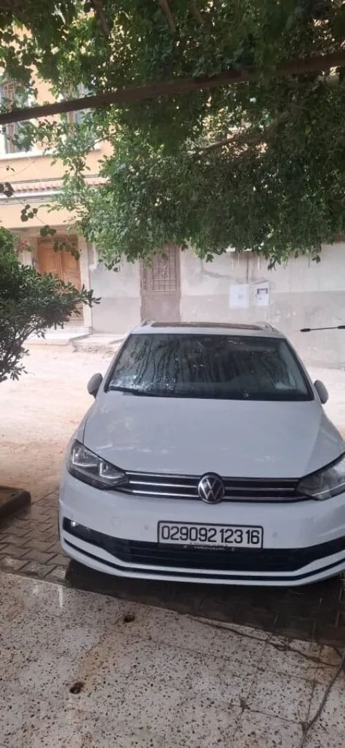 Volkswagen Touran 2023 Life Plus