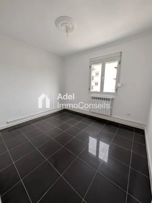 Location Appartement F4 Annaba Annaba
