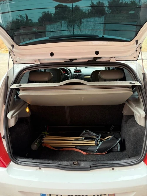 Renault Clio 2 2002 Initial