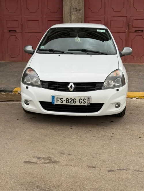 Renault Clio 2 2002 Initial