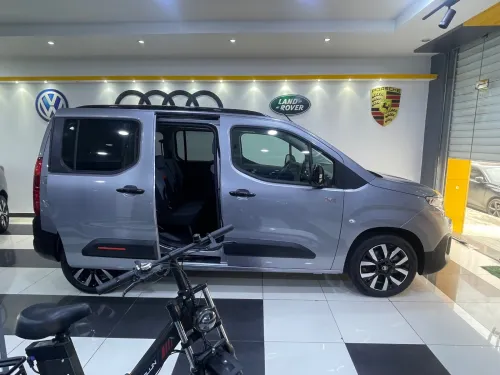 Citroen Berlingoo 2025 XTR