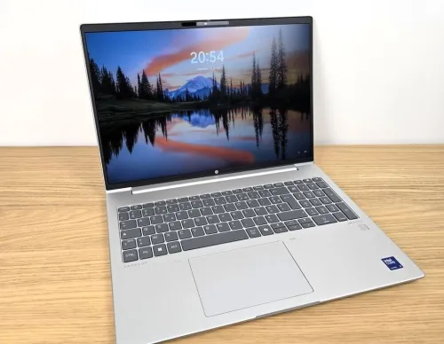 HP ProBook 460 G11 Ultra 7 155U / 32 Go DDR5 / SSD 1000 Go