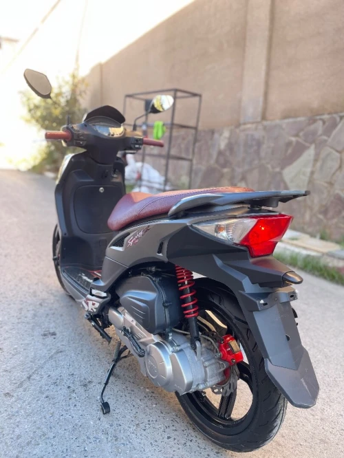 Sym Sr 2025