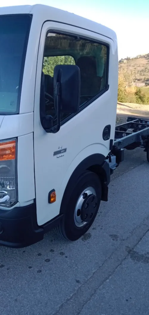 Nissan Nissan cabstar un t400 2015