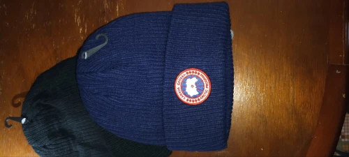 Bonnet canada goose