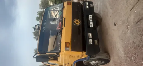 Dongfeng  صهريج نقل المياه 2006