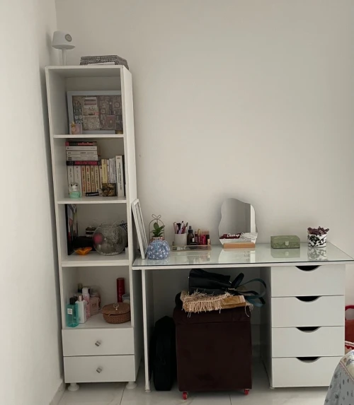 BUREAU ET MEUBLE ETAGERES