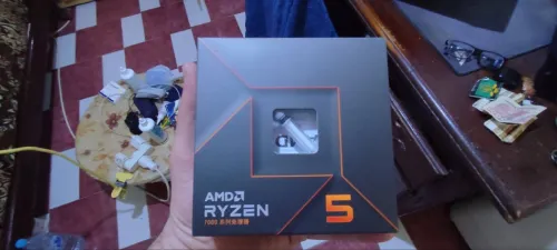 Processeur AMD Ryzen 5 7600X (Socket AM5 / Zen 4)