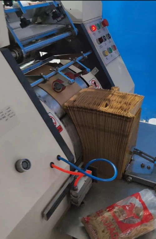 Machine de fabrication sac en papier