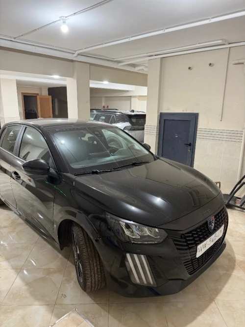Peugeot 208 2025 E-Style