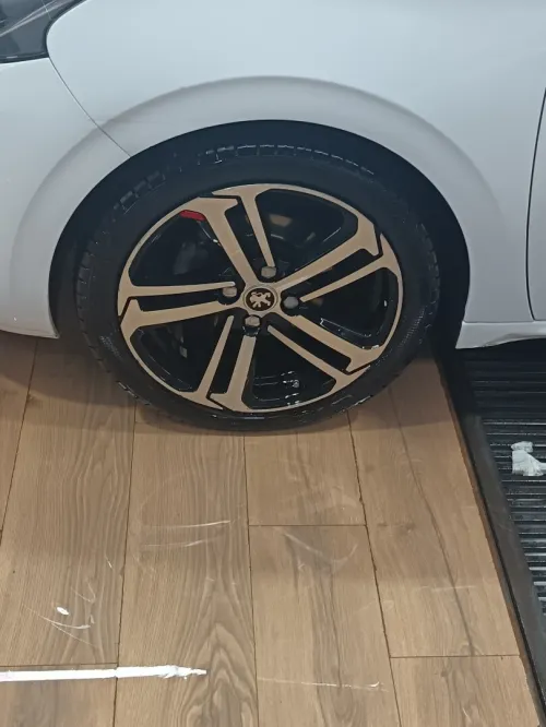 Peugeot 208 2019 GT Line