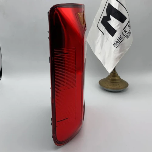 FEU ARRIERE CADDY 2016+ ROUGE CD/CG (VW/SEAT/SKODA/AUDI)