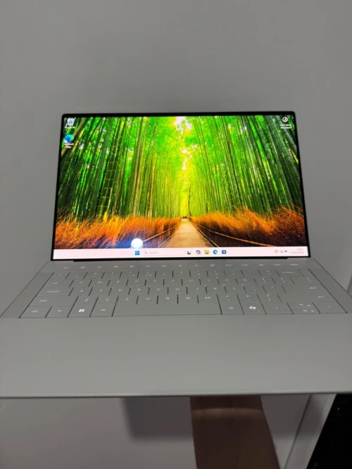 Laptop Dell 14 Permium 2025 La puissance