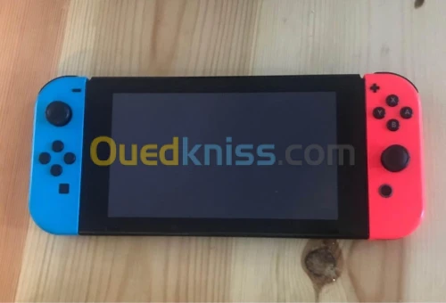 SWITCH V2 FLASH AVEC APPSTORE JEUX