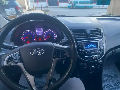 Hyundai Accent RB  4 portes 2017 GL DZ