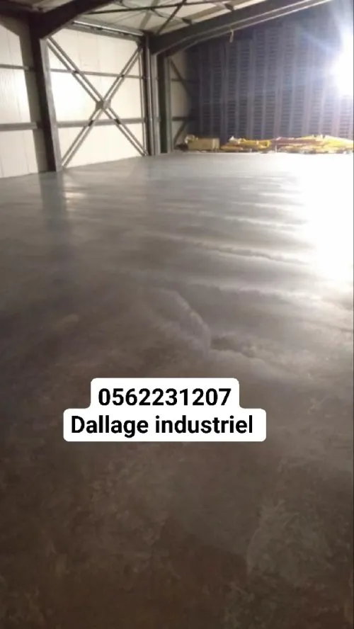 Dallage industriel et époxy résine et Béton poreux gazon synthétique 