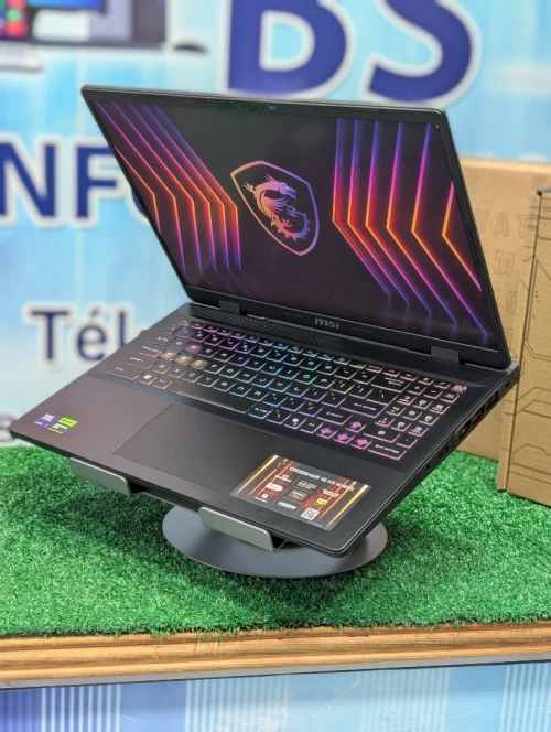 msi crosshair 16 hx ai d2xwfkg / ULTRA 7 255HX / RTX 5060 / 16 GB DDR5 / 512 GB SSD NVME