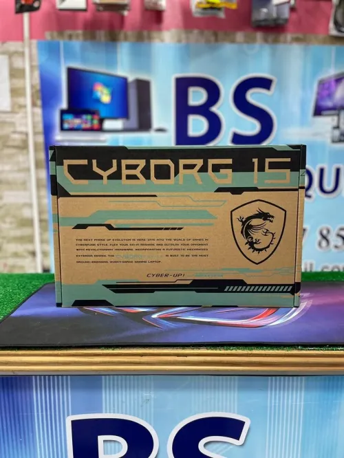 MSI cyborg i513420H RAM 16GB 512SSD RTX 3050 6GB écran 15.6144hz+ JAMAIS UTILISÉ SOUS EMBALLAGE 