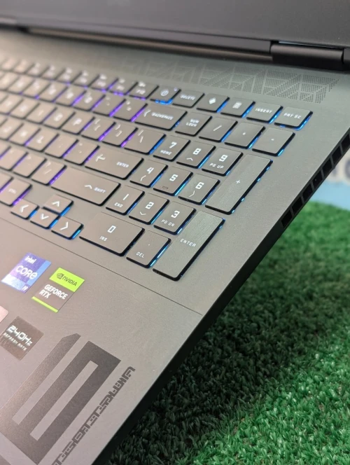 HP OMEN 16 wf0036tx / i9 13900 HX /RTX 4070 / 32 GB DDR5 / 1 TB NVME / 16'' 2k (1440p) 240 Hz