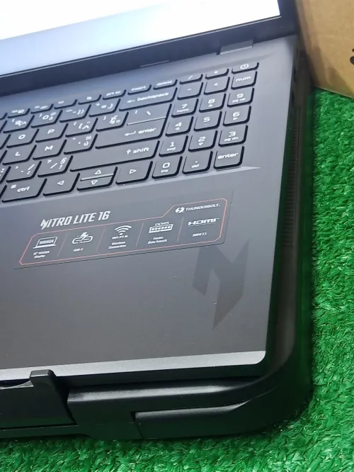 Acer Nitro 16 core i7 13620H 16GO 512SSD RTX 4050 6GO 16POUCE 165HZ