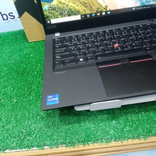 Lenovo Thinkpad T14  i7 1165G7 RAM 16GB 512SSD écran 14 full HD jamais utilisé sous emballage 