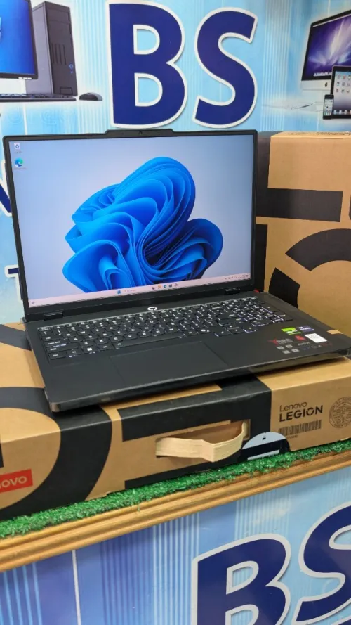 Lenovo Légion Y7000P IRX10 / i9 14900HX / RTX 5070 / Ram 32GB DDR5 / 1To NVME / 16" 2k 240 Hz