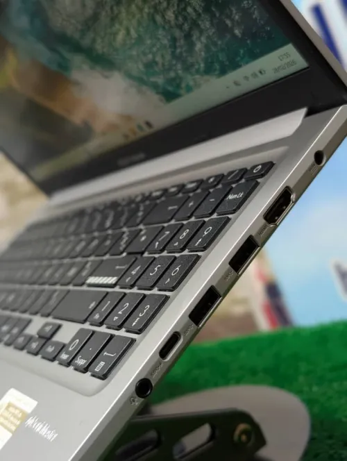 ASUS Vivobook 15 X1502V  Intel Core i5-13500H  8 Go DDR4  512 Go SSD NVMe 15.6" Full HD  Intel Iris Xe