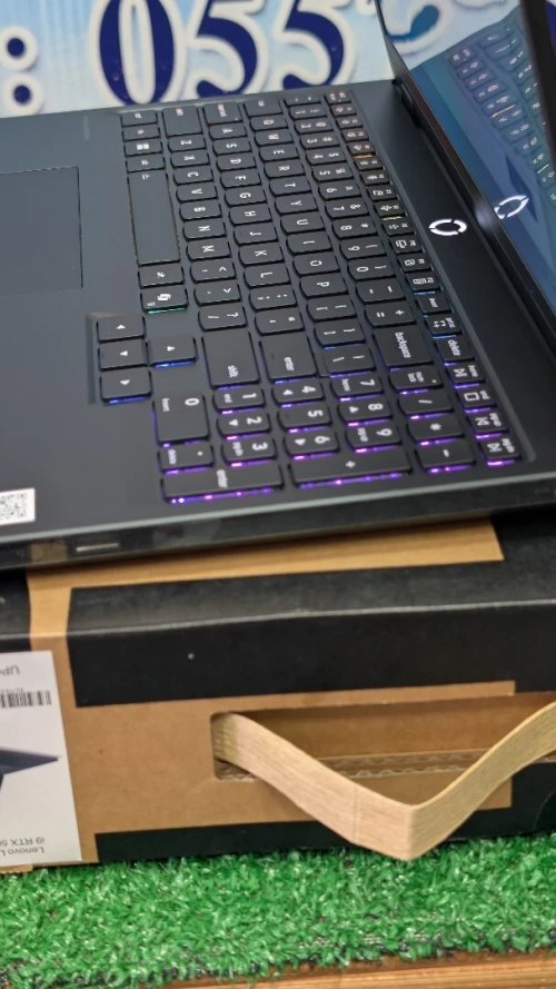 Lenovo Legion 5 15IRX10   i9 14900HX ram 16gb 1tB SSD RTX 5070 8Gb écran 15.1 OLED 165HZ