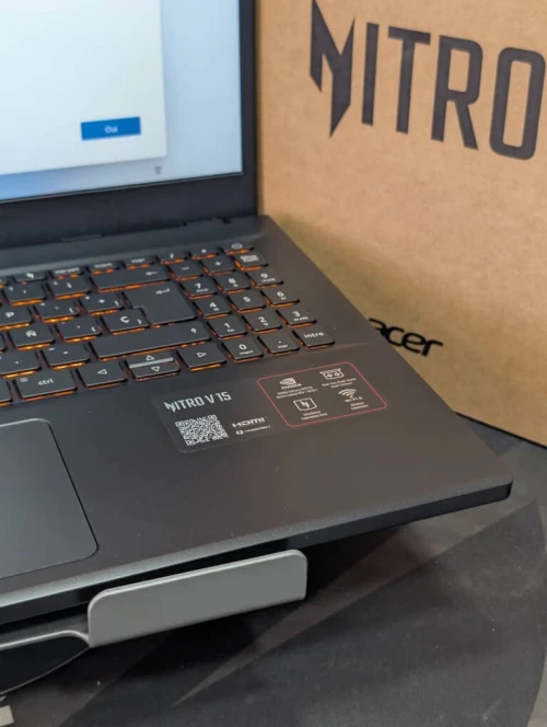 Acer nitro v15 i9 13900H RAM 16GB 512SSD RTX 5060 8GB écran15. 165ghz jamais utilisé sous emballage