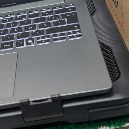 MSI Modern 13Intel Core 7-150U RAM 16GB 1TB SSD écran 13.3 Full HD jamais utilisé sous emballage