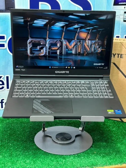 GIGABYTE G5 KF5 / i7-13620H / RTX 4060 / 16GB RAM DDR5 / 1TB SSD / 15.6" FHD 144 HZ