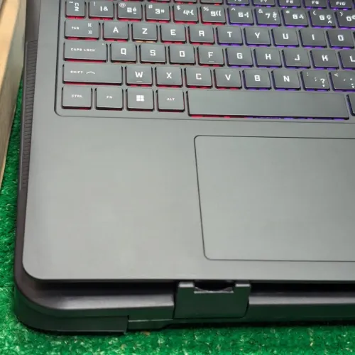 HP OMEN 16Z AP000 AMD RYZEN 9 8940HX 16GO 1000GO SSD NVIDIA GEFORCE RTX5060 8GO NEUF SOUS EMBALLAGE