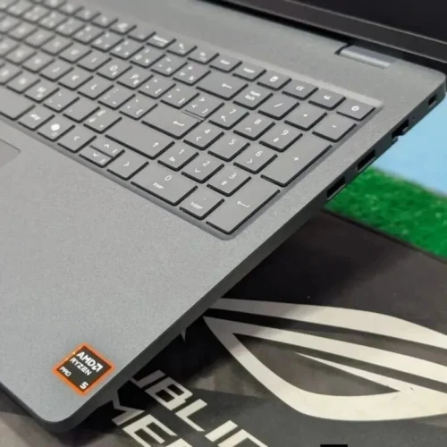 Dell pro 16 Ryzen 5 PRO 230 / 32 Go / 512 Go SSD / écran 16 Full HD jamais utilisé sous emballage
