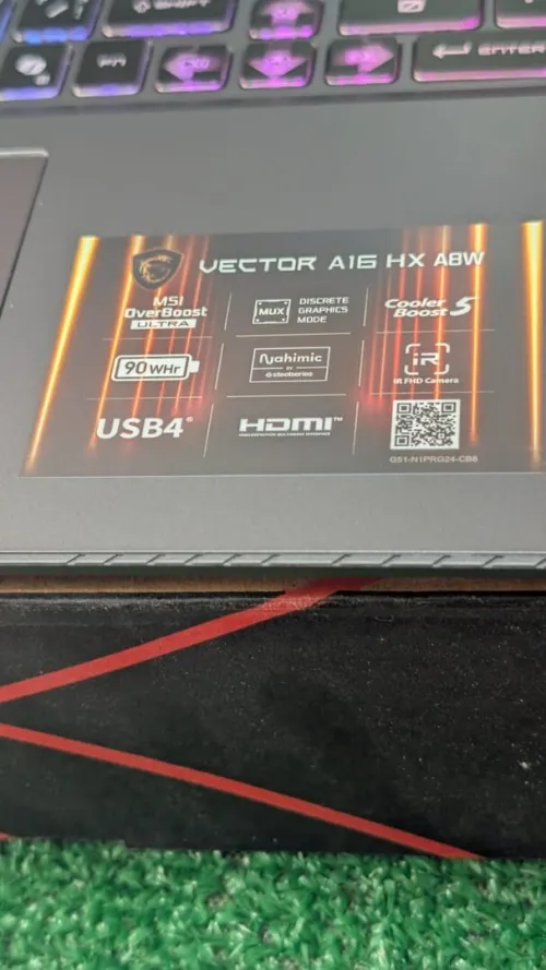 MSI VECTOR A16 HX A8WHG-004US /  RYZEN 9 8940HX / RTX 5070 TI / 16 GB DDR5 / 1 To NVME / 16" 240 HZ