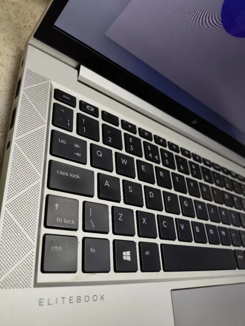 HP ELITEBOOK 830 G7 i5 10310U 16Go Ram 256Go SSD 14" FHD Intel UHD Graphics