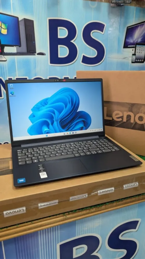 Lenovo IdeaPad 1  15IJL7 / Intel N4500 / 08 GB DDR4 / 256 GB SSD / 15.6"