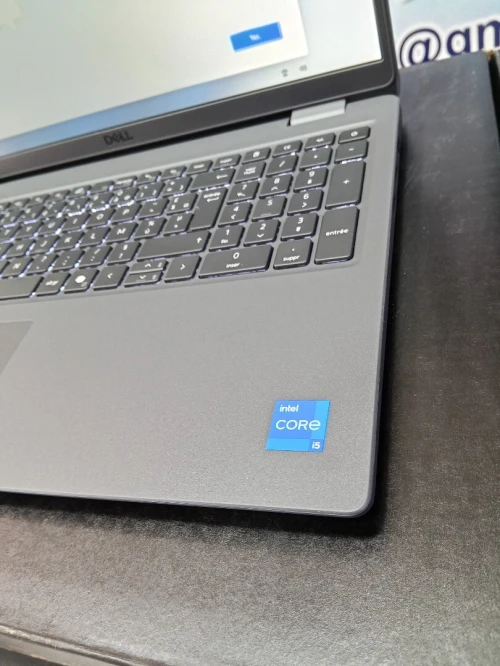 Dell latitude 3550 i51335U  RAM 16GB 512SSD écran 15.6 jamais utilisé sous emballage