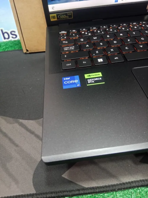 Acer Nitro v15 i7 13620H. RAM 16GB 1T SSD RTX 5060 8GB écran 180hz jamais utilisé sous emballage