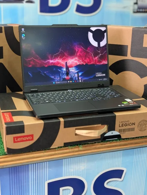 Lenovo légion 5 AMD Ryzen 7 260 W RAM 16GB 512SSD  RTX 5060  8GB écran 15.3 165HZ jamais utilisé SOUS emballage