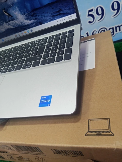 DELL INSPIRON 15 3520 i51235U RAM 16GB 512SSD écran 15.6 full HD jamais utilisé sous emballage 