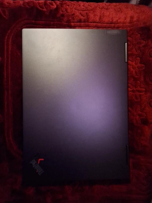 lenovo thinkpad x1 yoga gen 6 -i5 11th/16gb