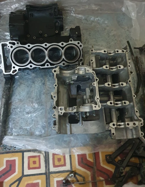 Pieces moteur moto honda cbr