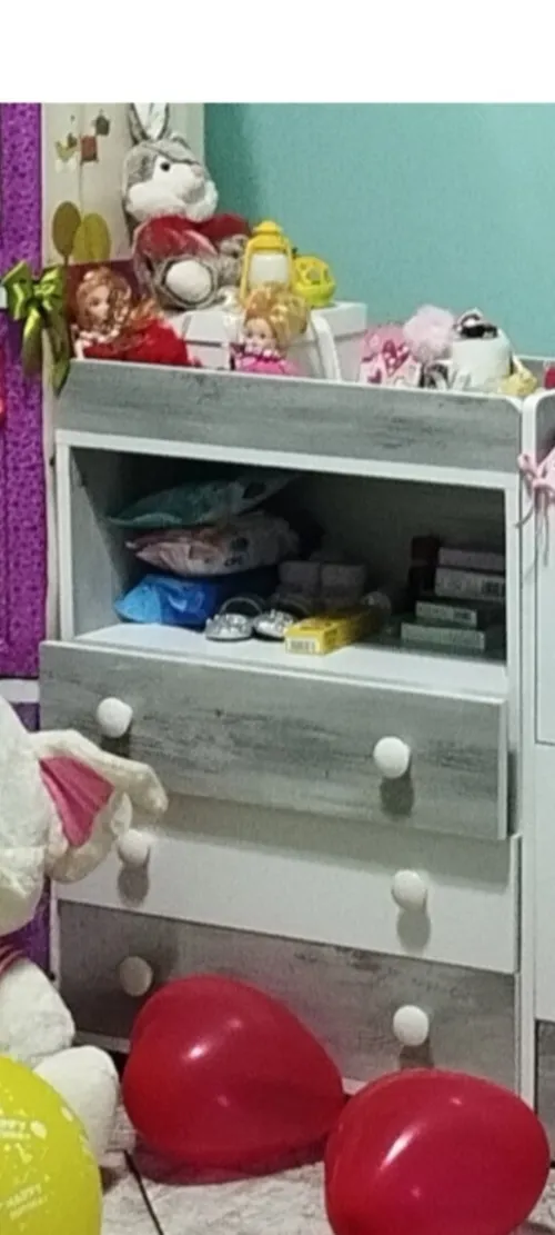 Lit bb ( commode+matelas+moustiquaire+tour de lit) 