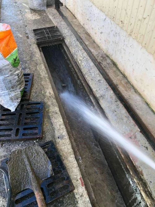 débouchage canalisation et curage des regards 