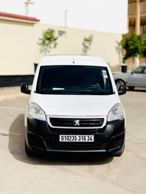 Peugeot Partner 2016 B9